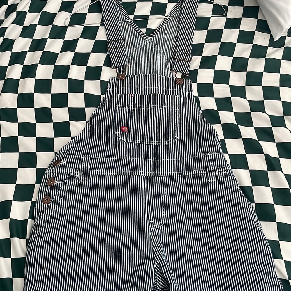 Dickies, women’s relaxed fit bib overalls